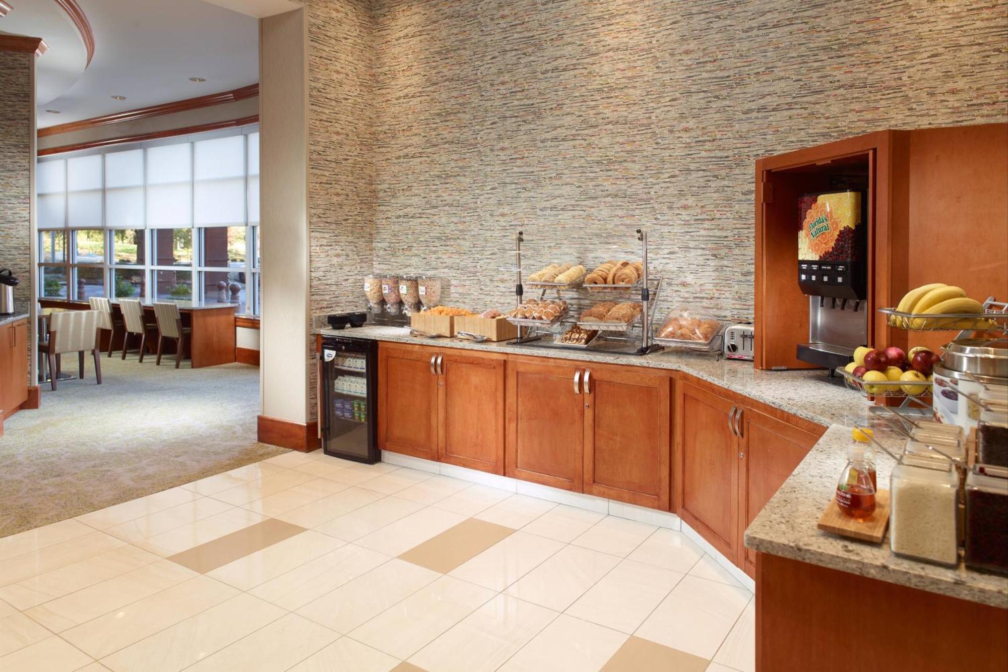 Springhill Suites By Marriott Atlanta Buckhead Exterior photo