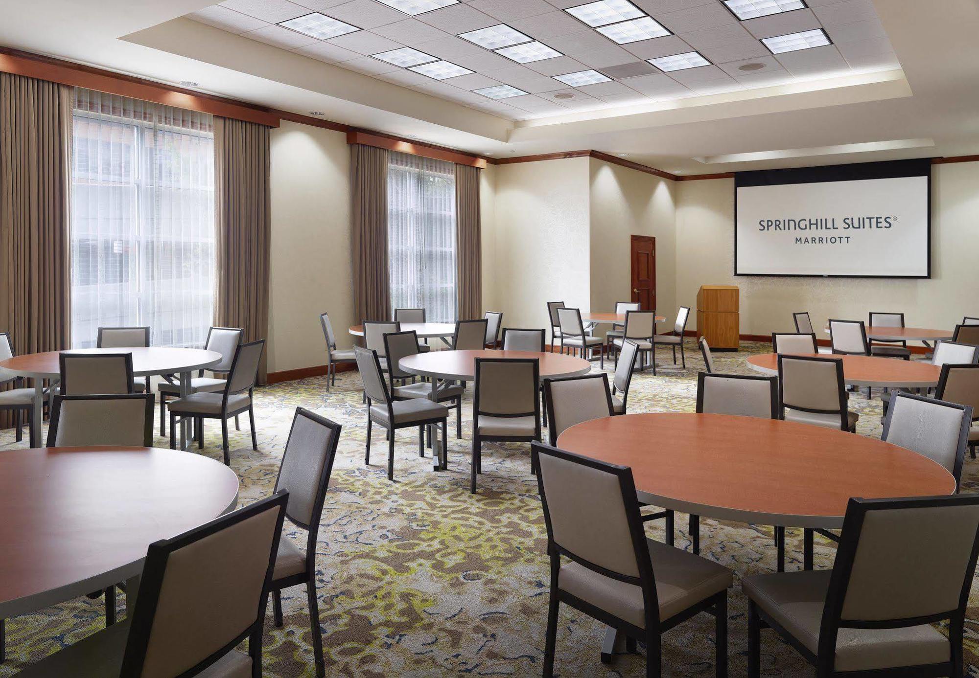 Springhill Suites By Marriott Atlanta Buckhead Exterior photo